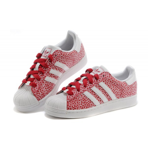 superstar femme rouge et blanche