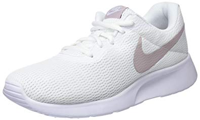 chaussure de marche nike femme