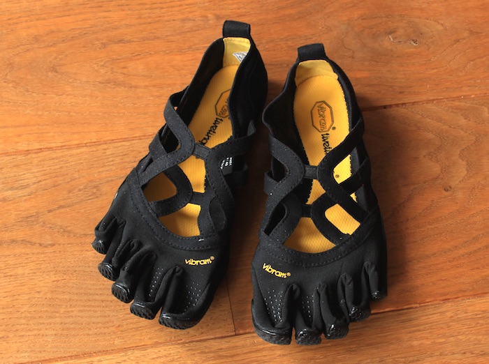 chaussure avec doigt de pied adidas